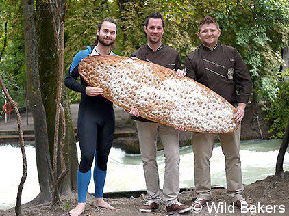 Surfbread Challenge - die Bäcker backen ein Surf-Brot