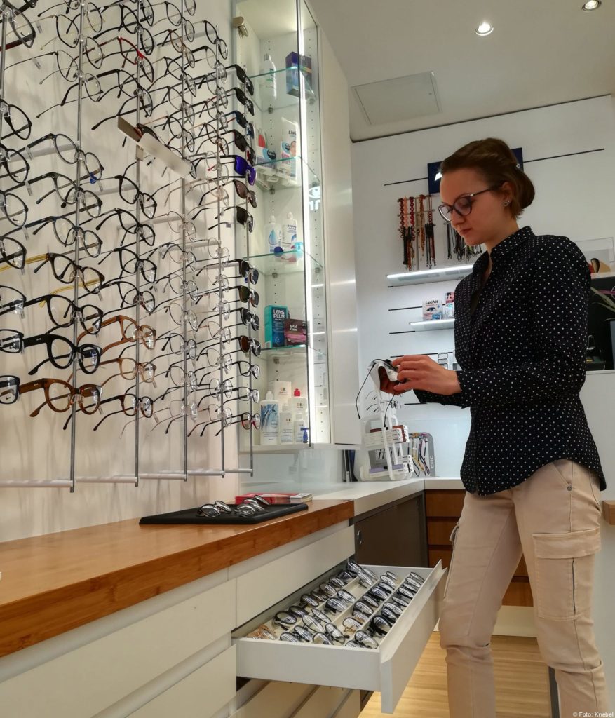 Augenoptikerin Selina: Styleberaterin im Heilberuf